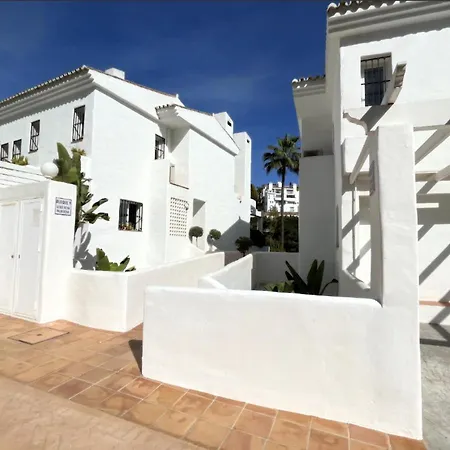 Apartment Soto De La Quinta Golf Course Oasis With Ultimate Privacy *